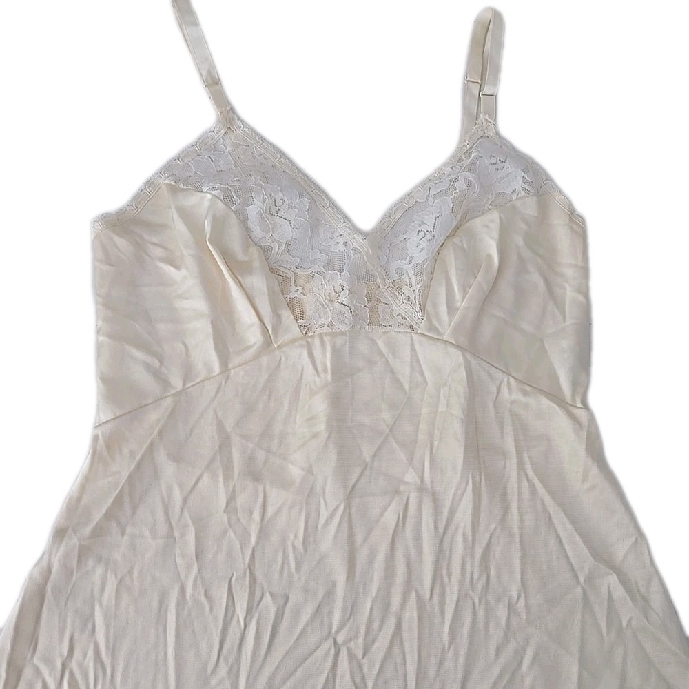 Vtg Vanity Fair Lace Camisole Sz 32 Cami Top Layer Coquette Feminine